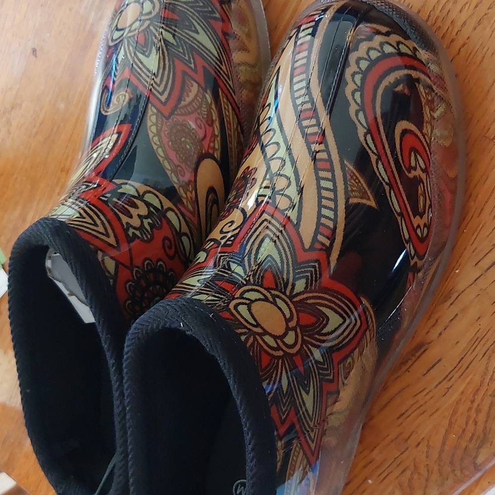 Rain Clogs